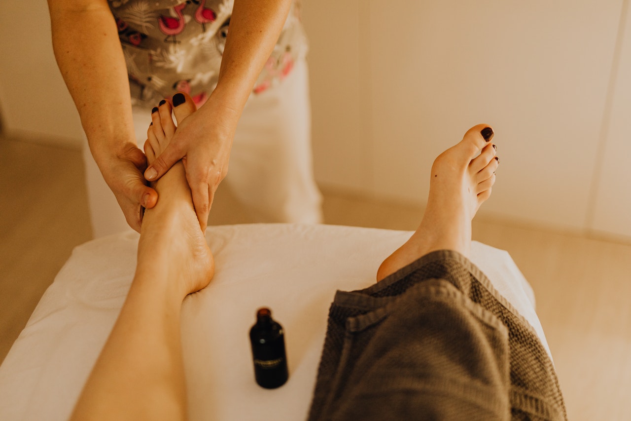 Ultimate Relaxation: Discover the Best Foot Massage and Body Massage Near You!